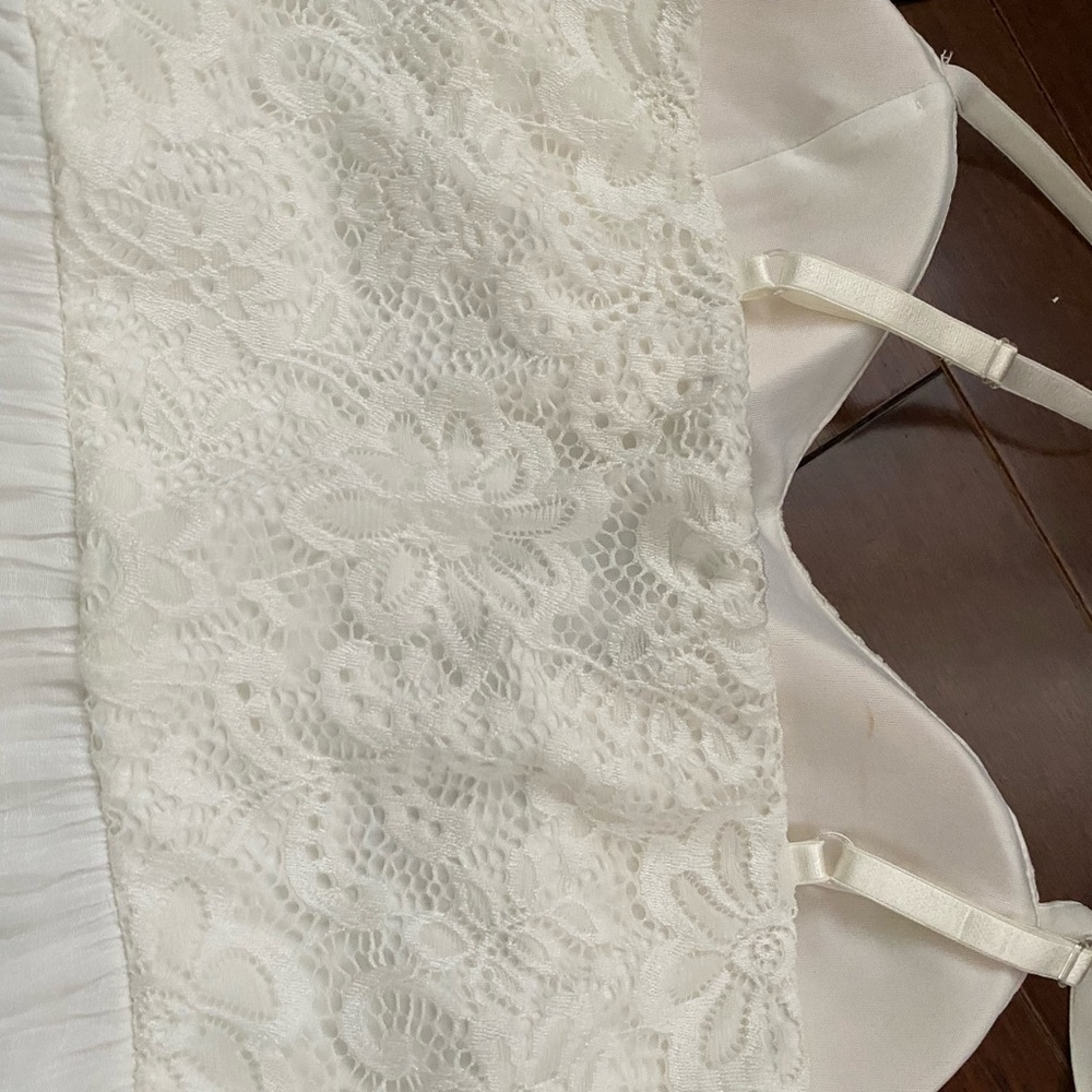 Woman’s spaghetti strapped high low Off white summer dress - Picture 5 of 7